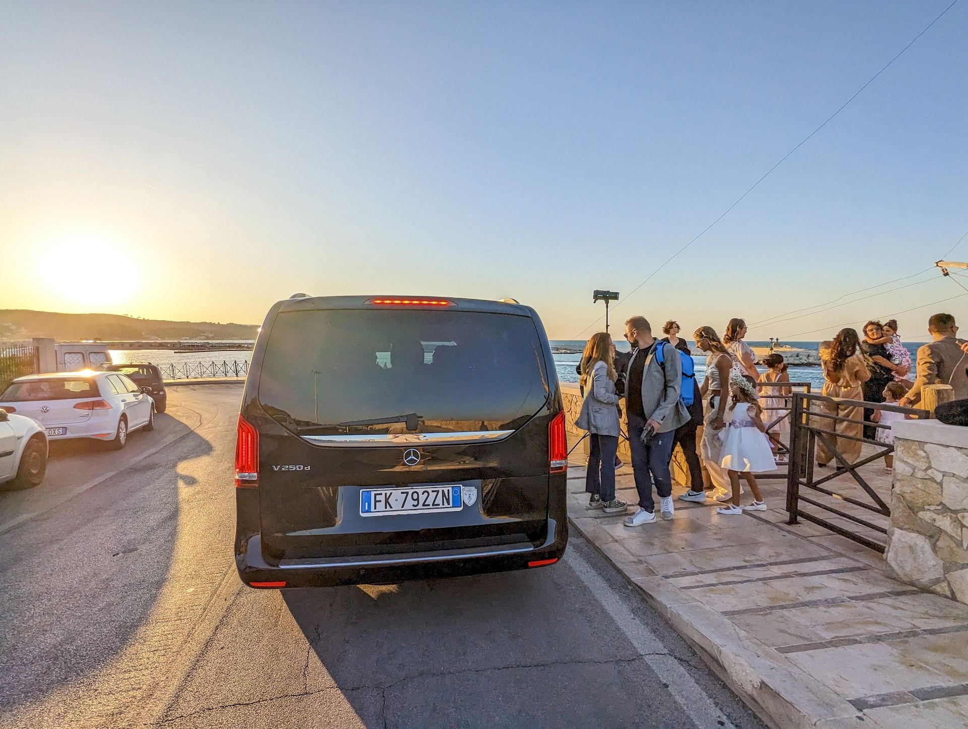 Servizio Taxi Ncc Transfer Vieste  Mercedes Viano 7 posti Piscopo nel Gargano in Puglia
